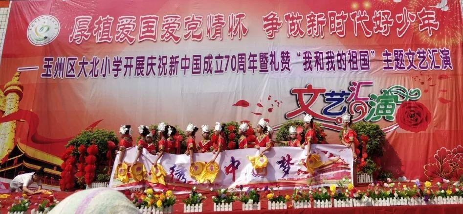 Z84次列车的“花式宠爱”！南方游客返程中吃到冻梨摆盘……